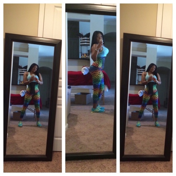 How I lost 130lbs, sculpted my body w/ no surgery - Picture 5 of 10